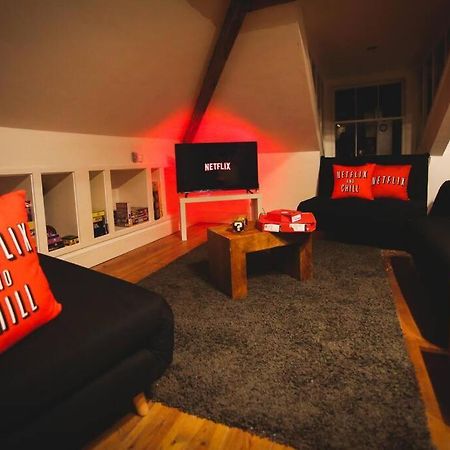 Games And Movies Lounge 7 Bed City Centre Apartment Newcastle upon Tyne Exteriér fotografie