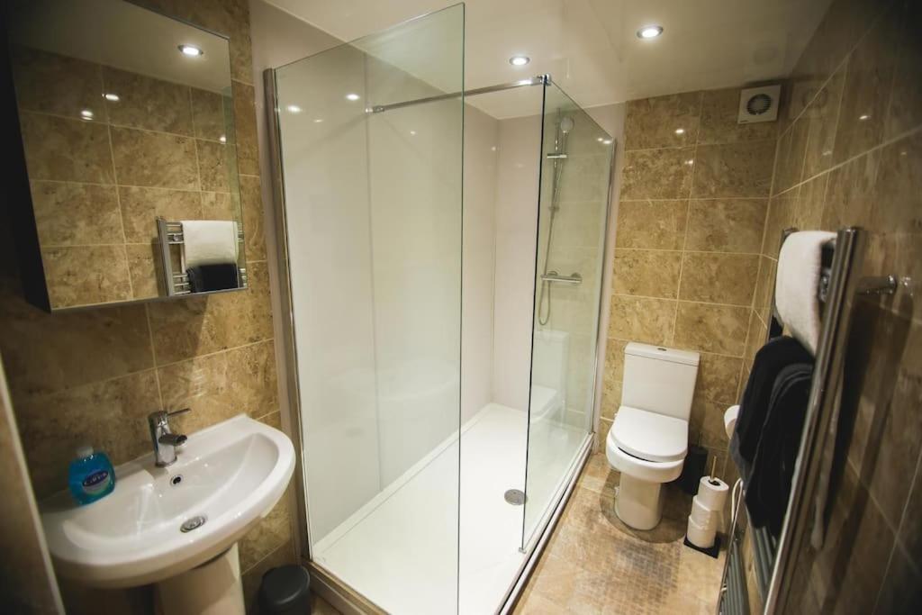 Games And Movies Lounge 7 Bed City Centre Apartment Newcastle upon Tyne Exteriér fotografie