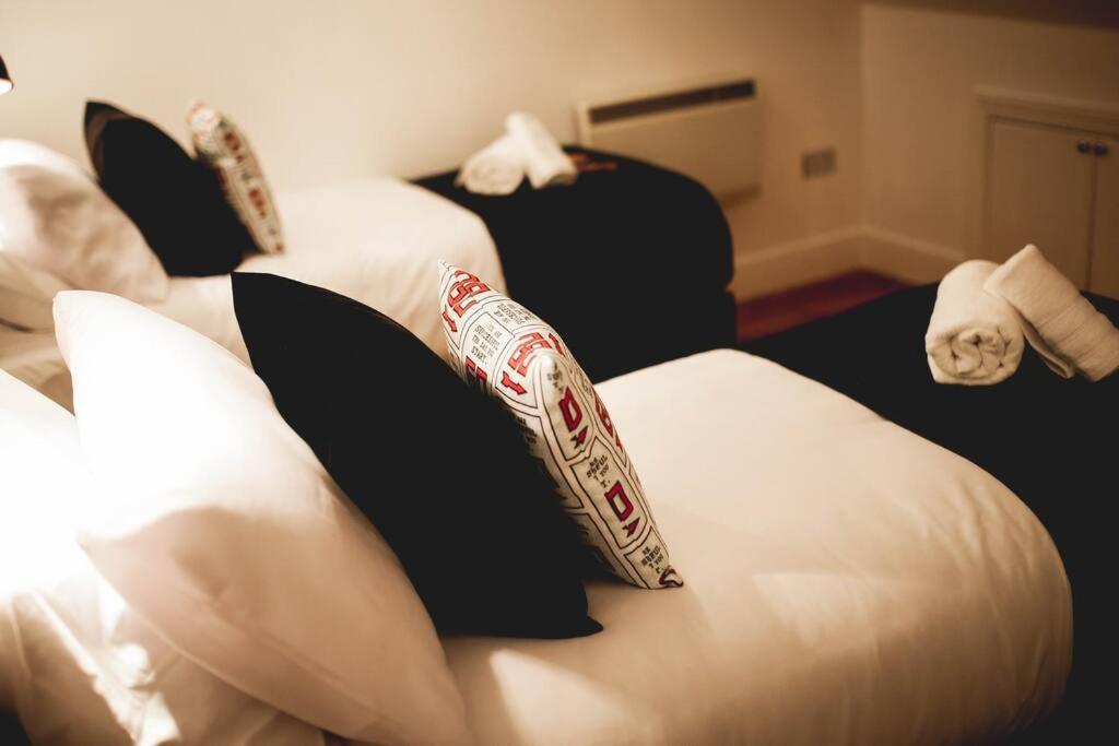 Games And Movies Lounge 7 Bed City Centre Apartment Newcastle upon Tyne Exteriér fotografie