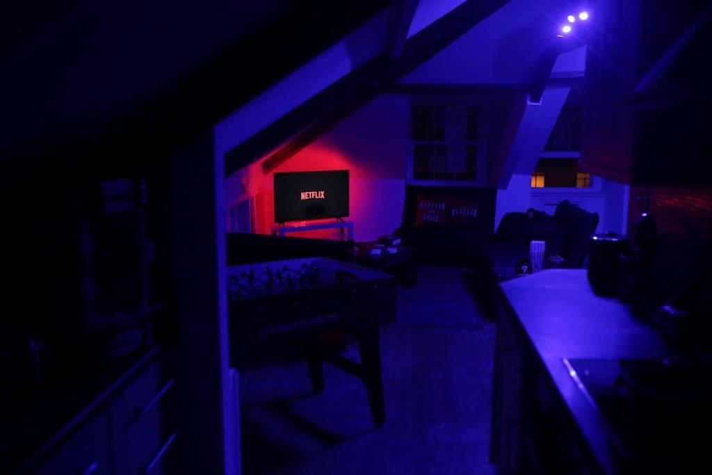 Games And Movies Lounge 7 Bed City Centre Apartment Newcastle upon Tyne Exteriér fotografie