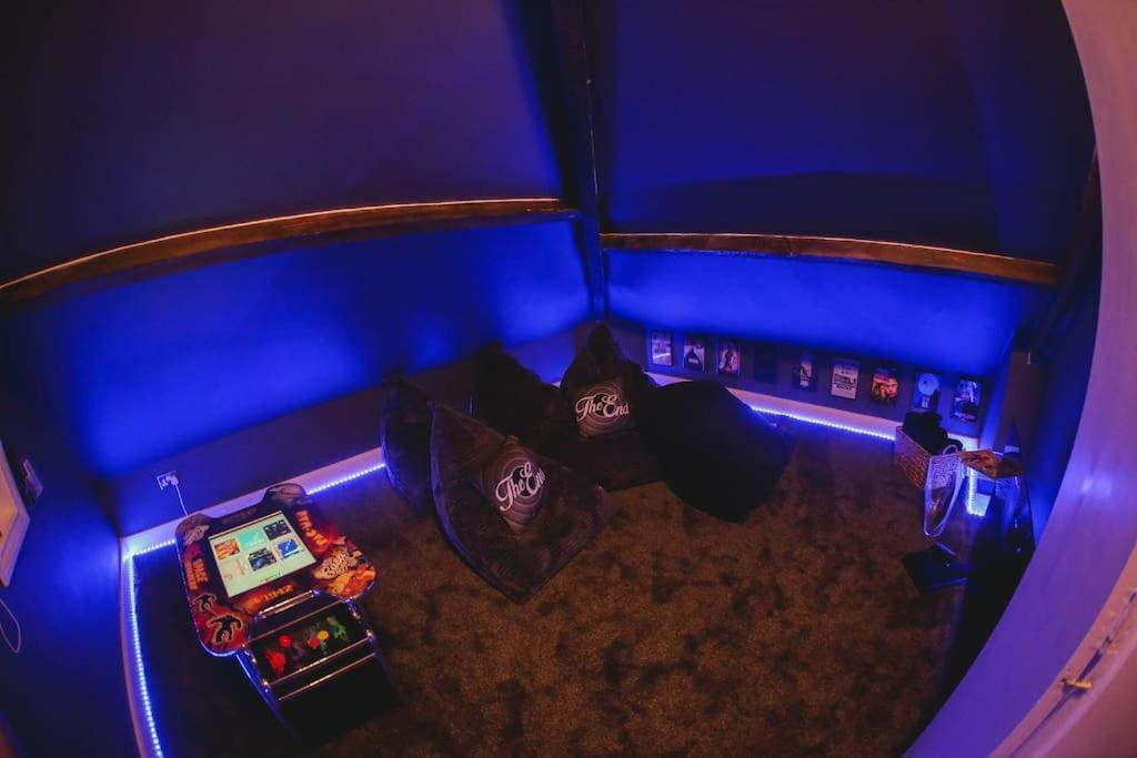 Games And Movies Lounge 7 Bed City Centre Apartment Newcastle upon Tyne Exteriér fotografie